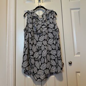 Terra & Sky Black Sleeveless Blouse – Women’s 2X – White Leaf & Ruffle Detail